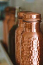 Load image into Gallery viewer, Kosdeg Hammered Copper Water Bottle 1 Liter / 34 Oz Extra Large