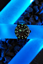 Load image into Gallery viewer, Limited Edition Men&#39;s Copper Watch
