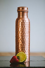 Load image into Gallery viewer, Kosdeg Hammered Copper Water Bottle 1 Liter / 34 Oz Extra Large
